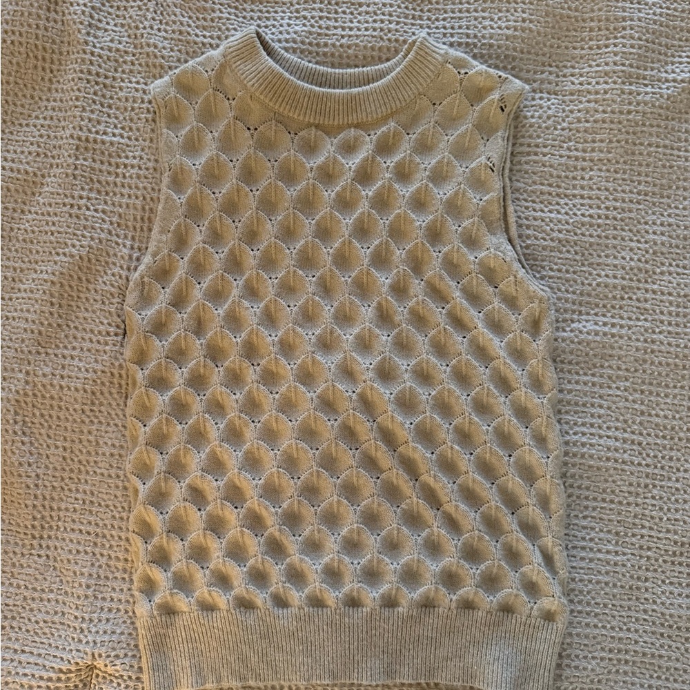 ✨5 for $25✨ Textured Knit Sleeveless Sweater Vest